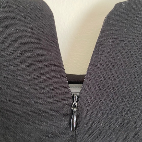 🌵4/$20 🇨🇦 Black Fitted Dress with Lace Detail - Picture 6 of 6